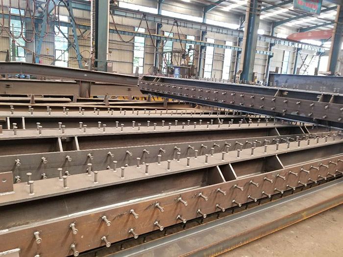 圓柱、箱型柱、十字形柱